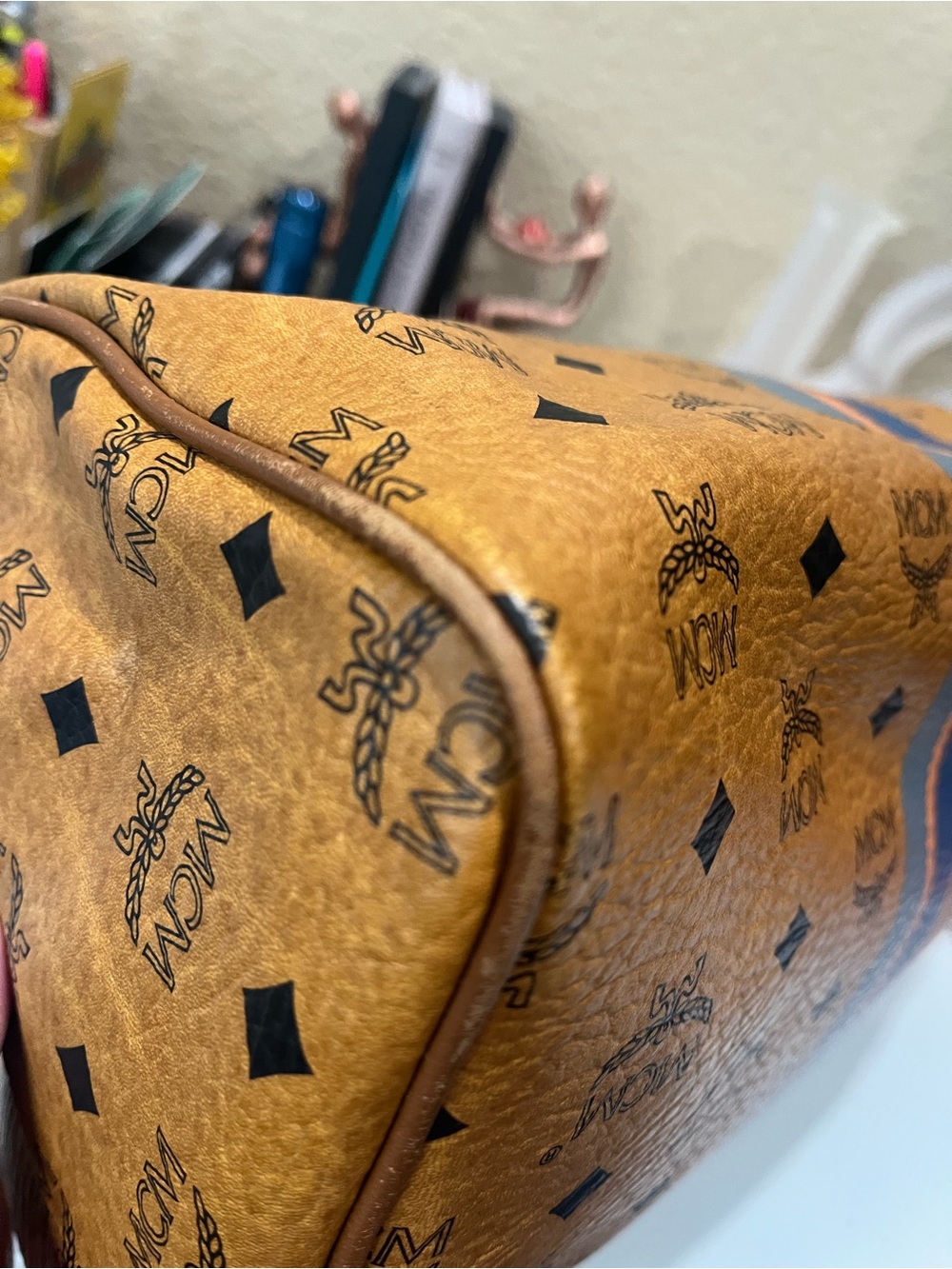 MCM COGNAC VISETOS BOSTON BAG a WITH DOG CHARM - Picture 8 of 15